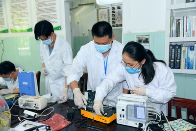 南寧市市場監管局以精準計量檢測 筑牢疫情防控科技防線